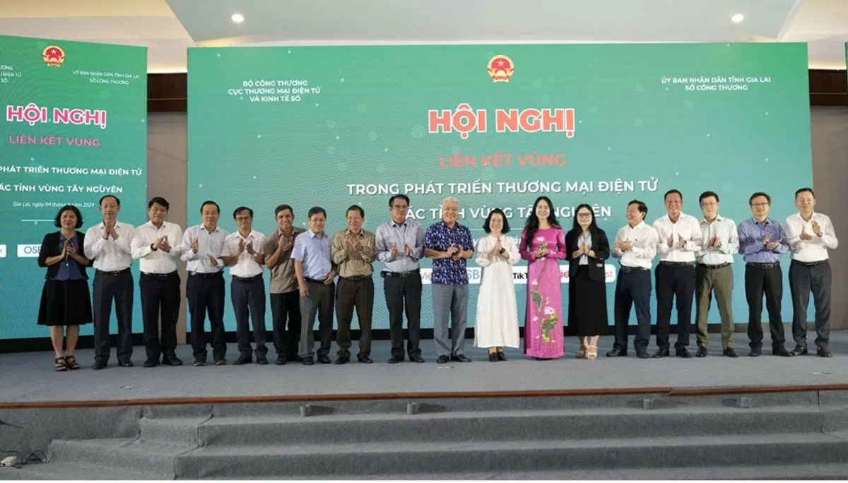 Bộ Công Thương tổ chức hội nghị liên kết vùng phát triển thương mại điện tử