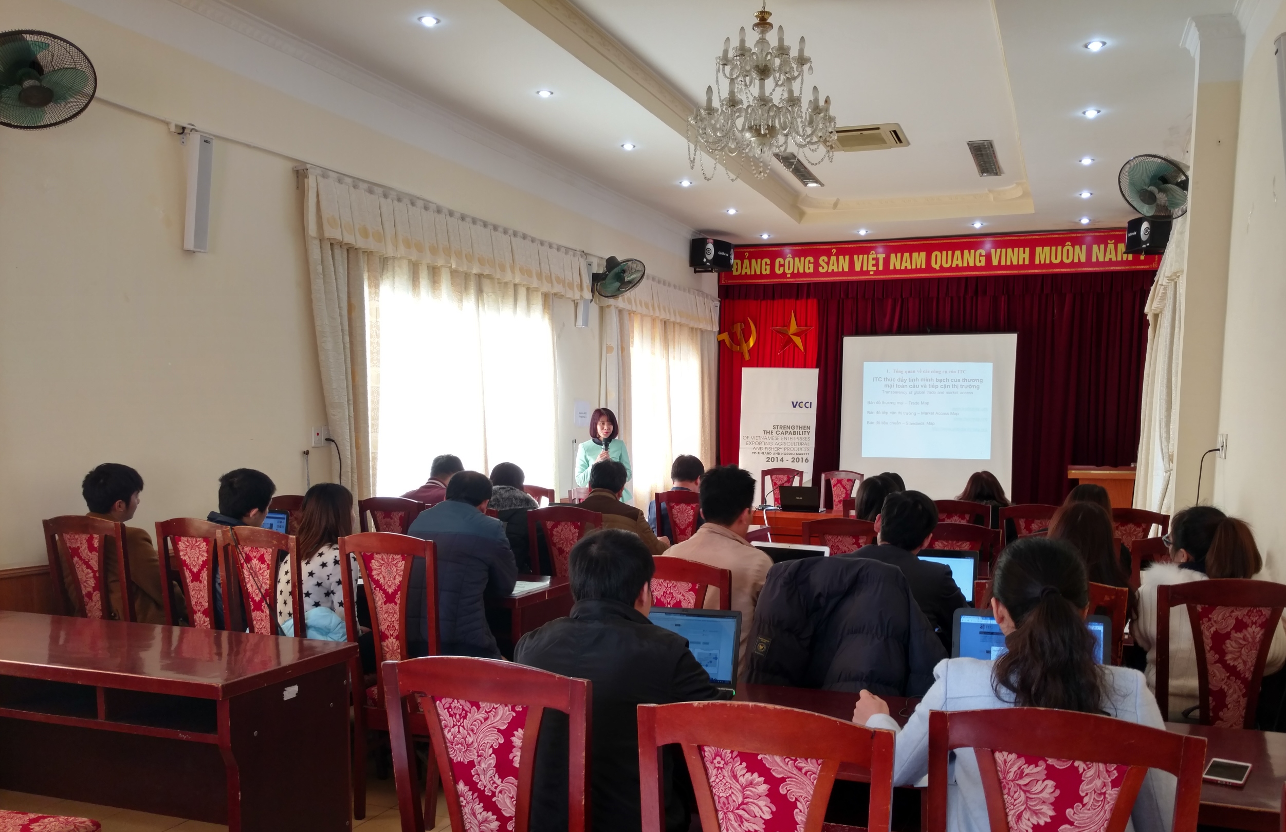 Các khóa đòa tạo cho doanh nghiệp về Khai thác các công cụ thương mại trực tuyến tại Cao Băng, Bắc Kạn và Vũng Tàu trong tháng 12/2016